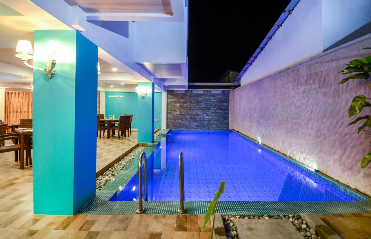 Aquzz Hotel & Spa - Maldives Maafushi Eksteriør billede