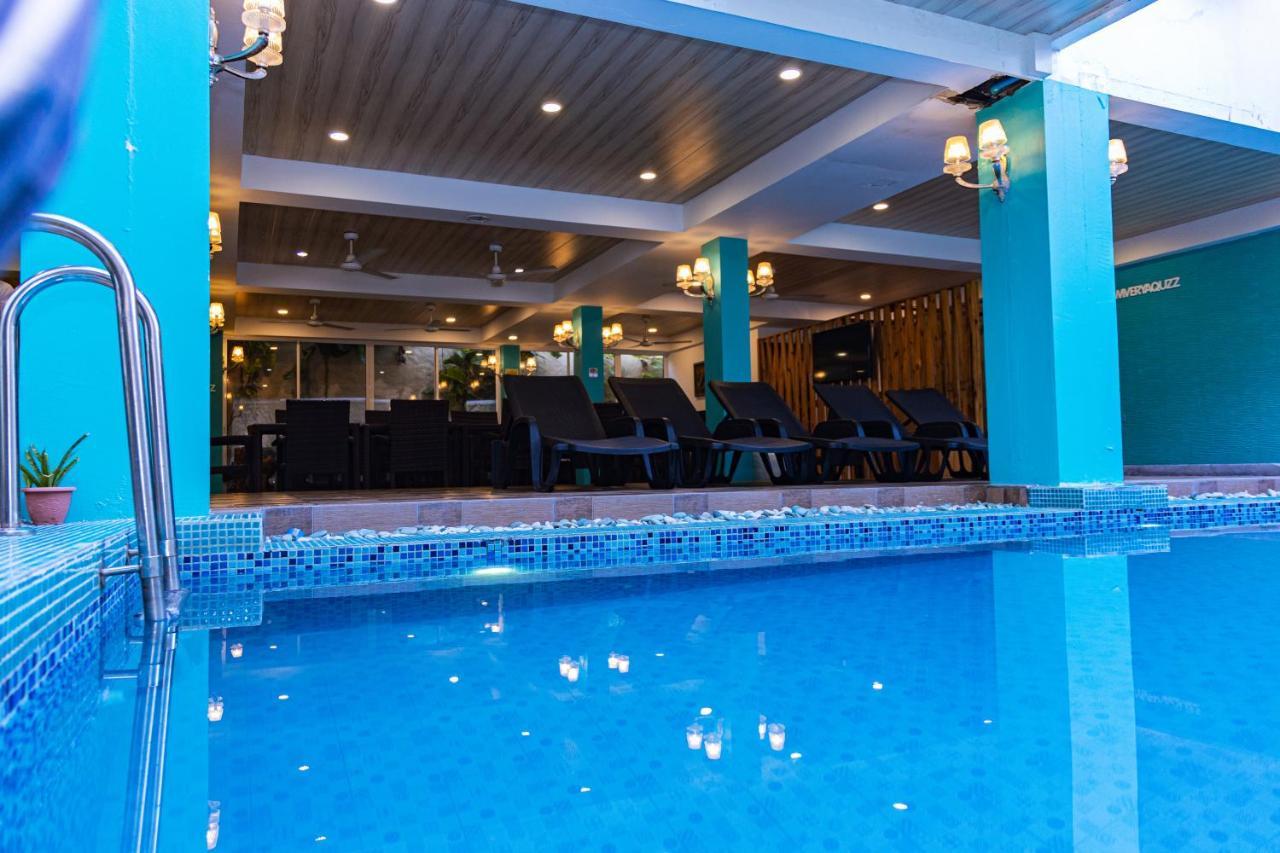 Aquzz Hotel & Spa - Maldives Maafushi Eksteriør billede