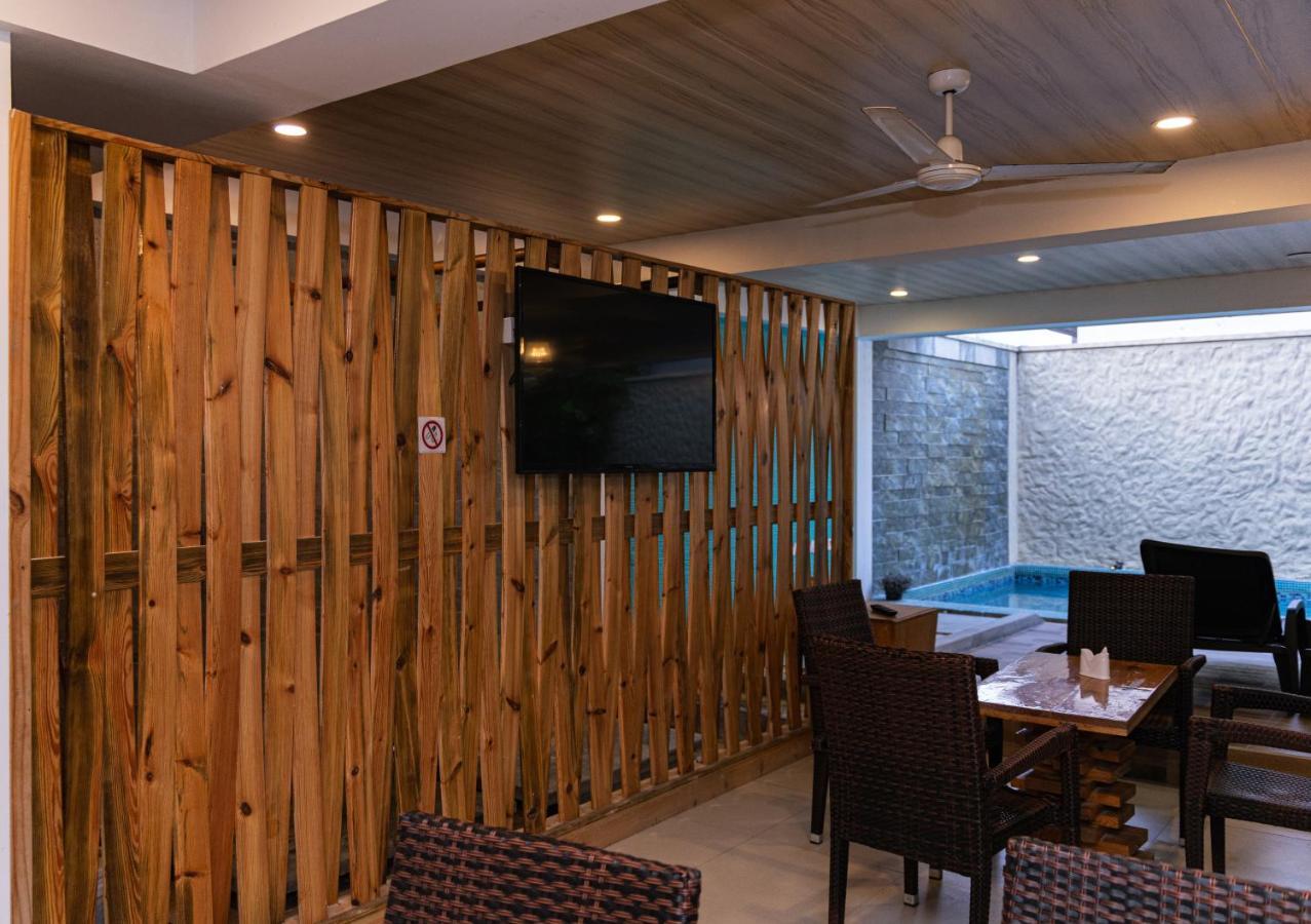 Aquzz Hotel & Spa - Maldives Maafushi Eksteriør billede