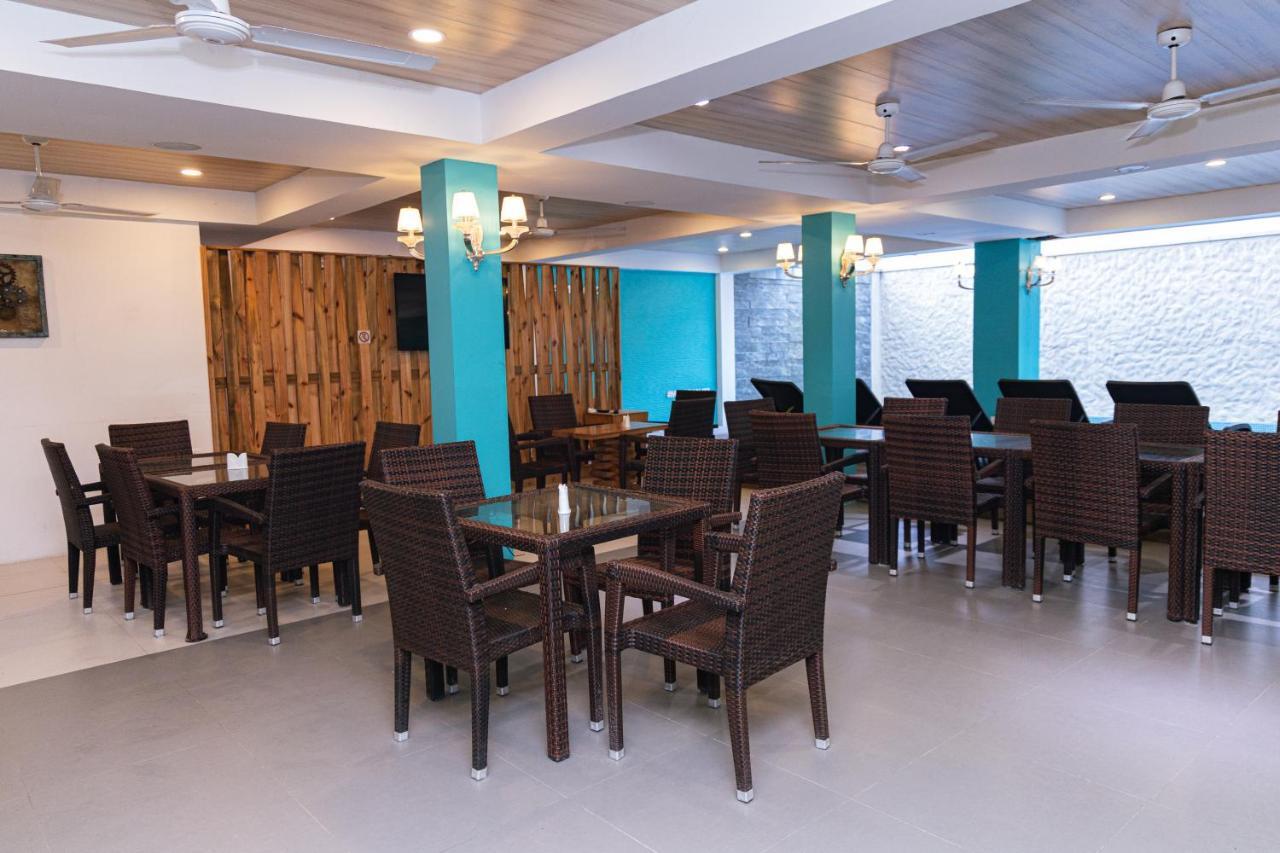Aquzz Hotel & Spa - Maldives Maafushi Eksteriør billede