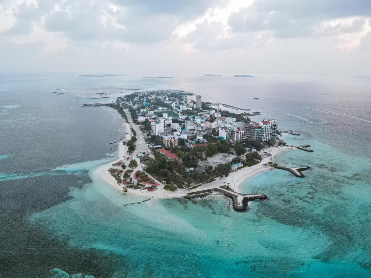 Aquzz Hotel & Spa - Maldives Maafushi Eksteriør billede