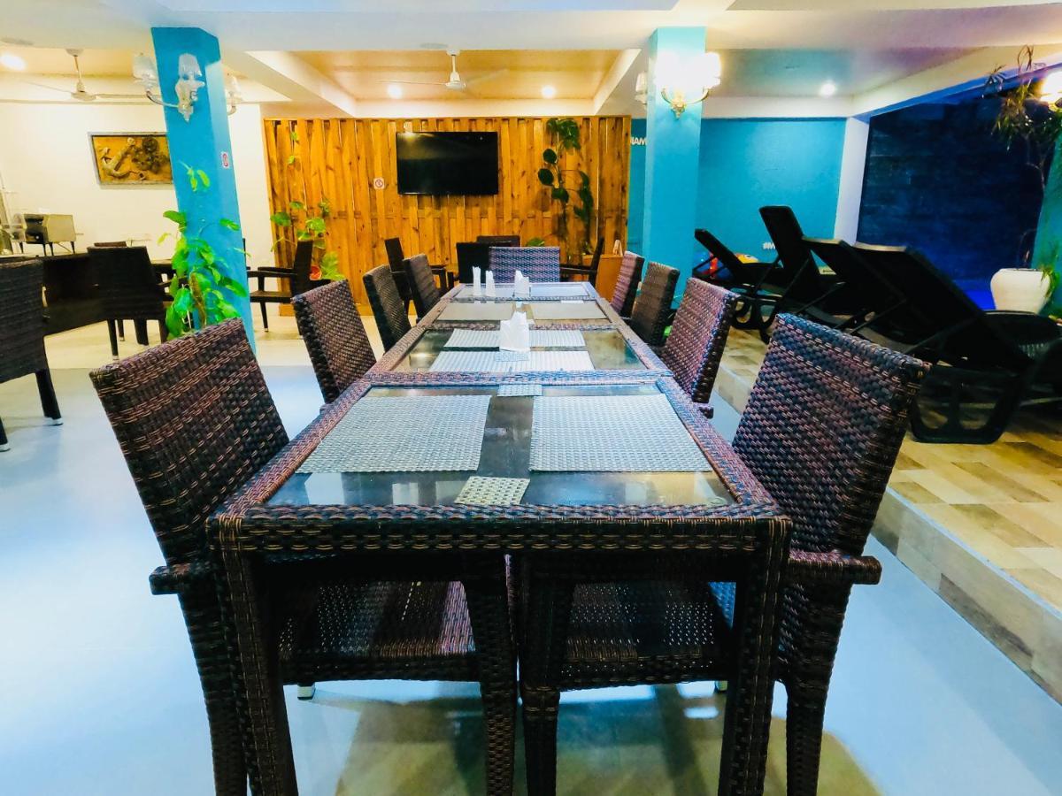 Aquzz Hotel & Spa - Maldives Maafushi Eksteriør billede
