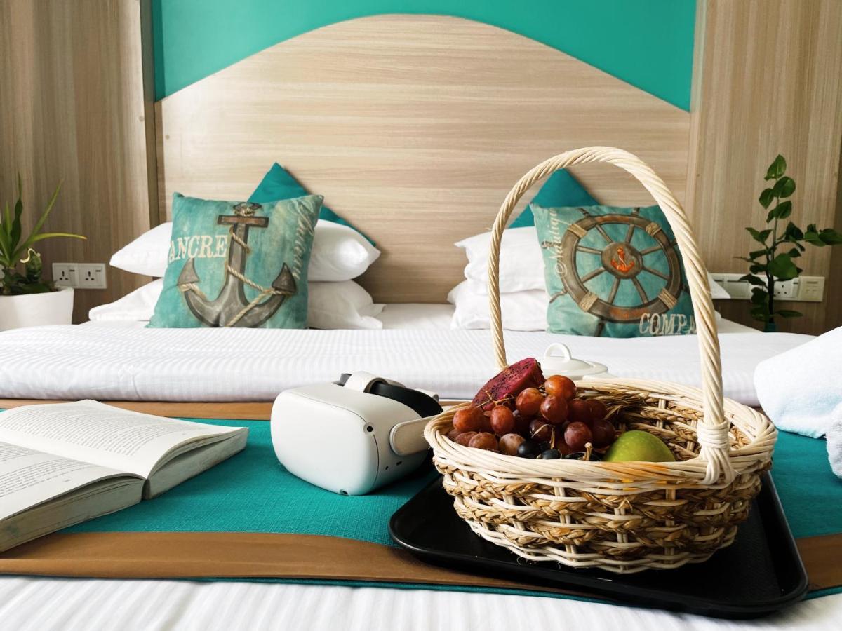 Aquzz Hotel & Spa - Maldives Maafushi Eksteriør billede